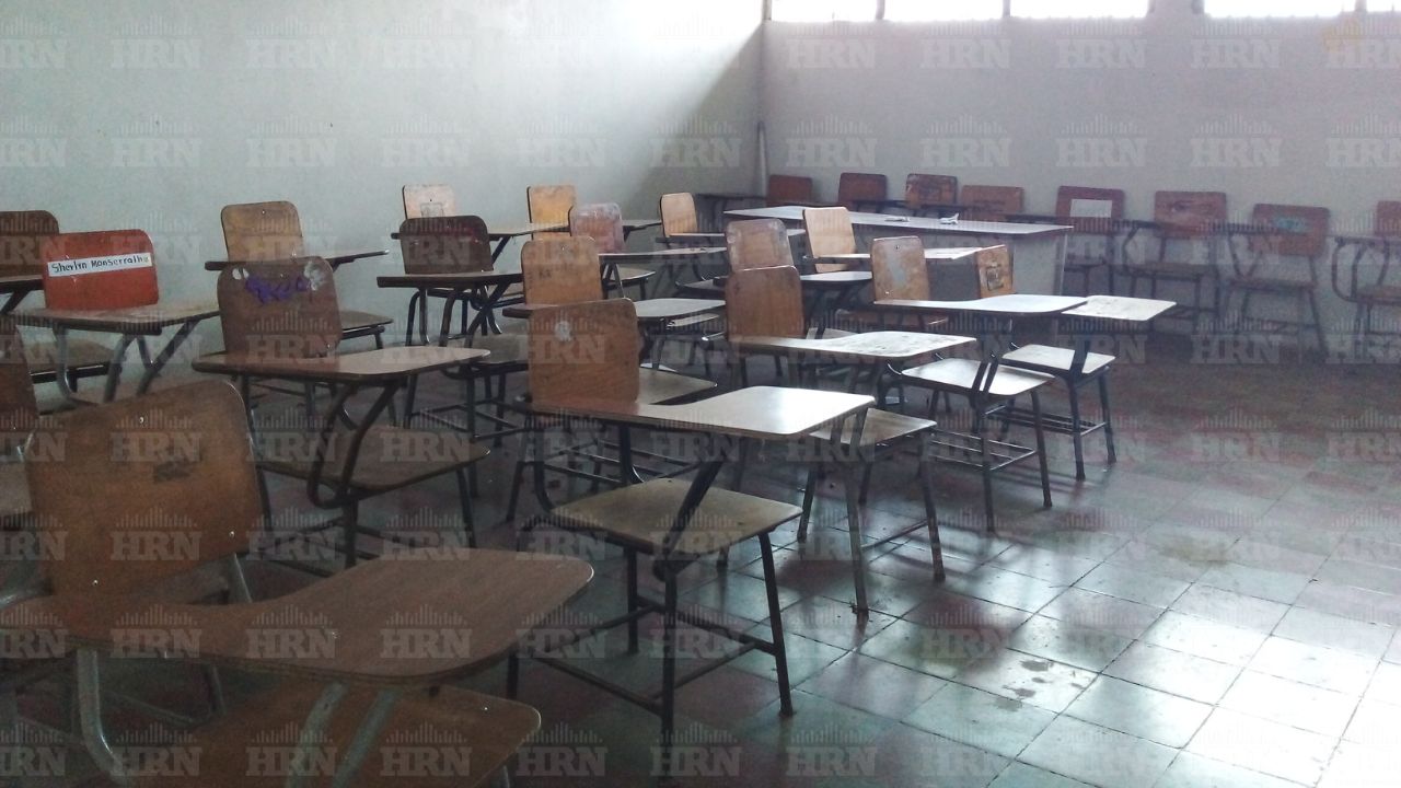 Editorial HRN: Más maestros, más educación