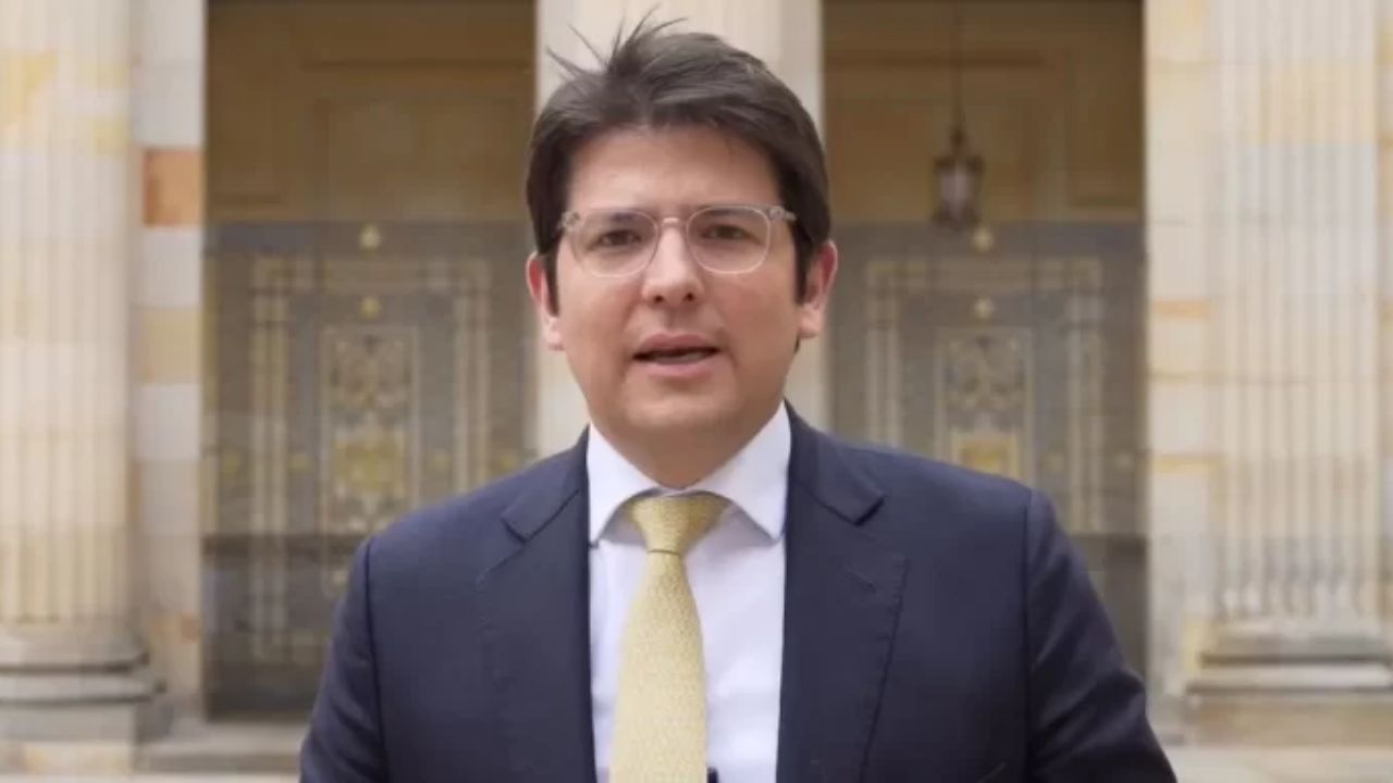 Miguel Uribe es llevado a una cirugía de urgencia por nuevo sangrado cerebral