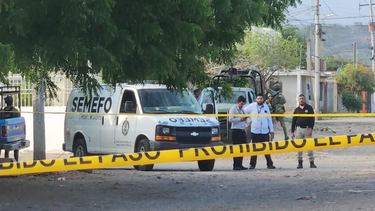 Encuentran 20 cadáveres en Sinaloa: cuatro quedaron en un puente