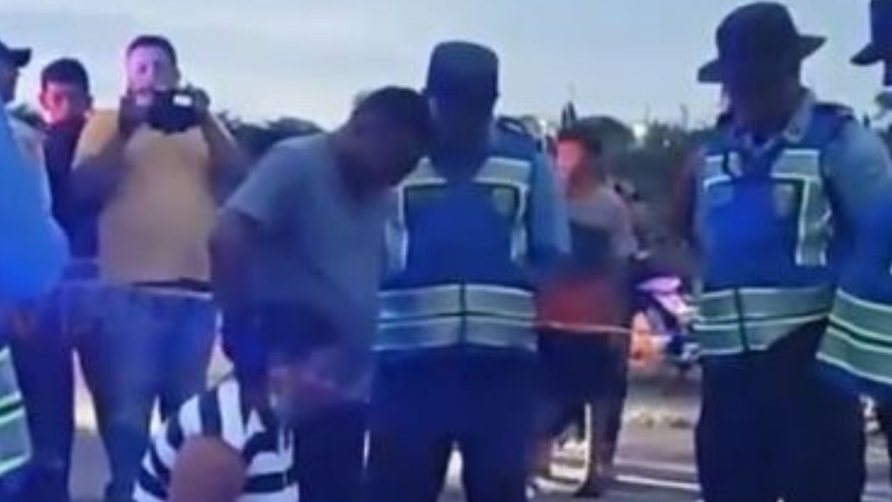 VIDEO: madre acaricia el cadáver de su hijo tras pique mortal en Choluteca