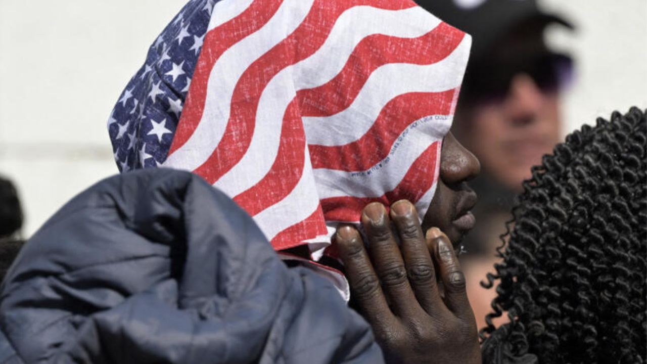 EE. UU. prioriza detener migrantes 'criminales' en redadas laborales: zar de la frontera