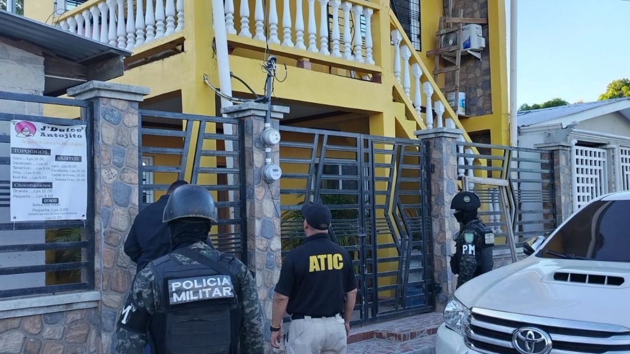 Con ayuda de exempleada: así operó red que robó millones a usuaria de banco en Honduras