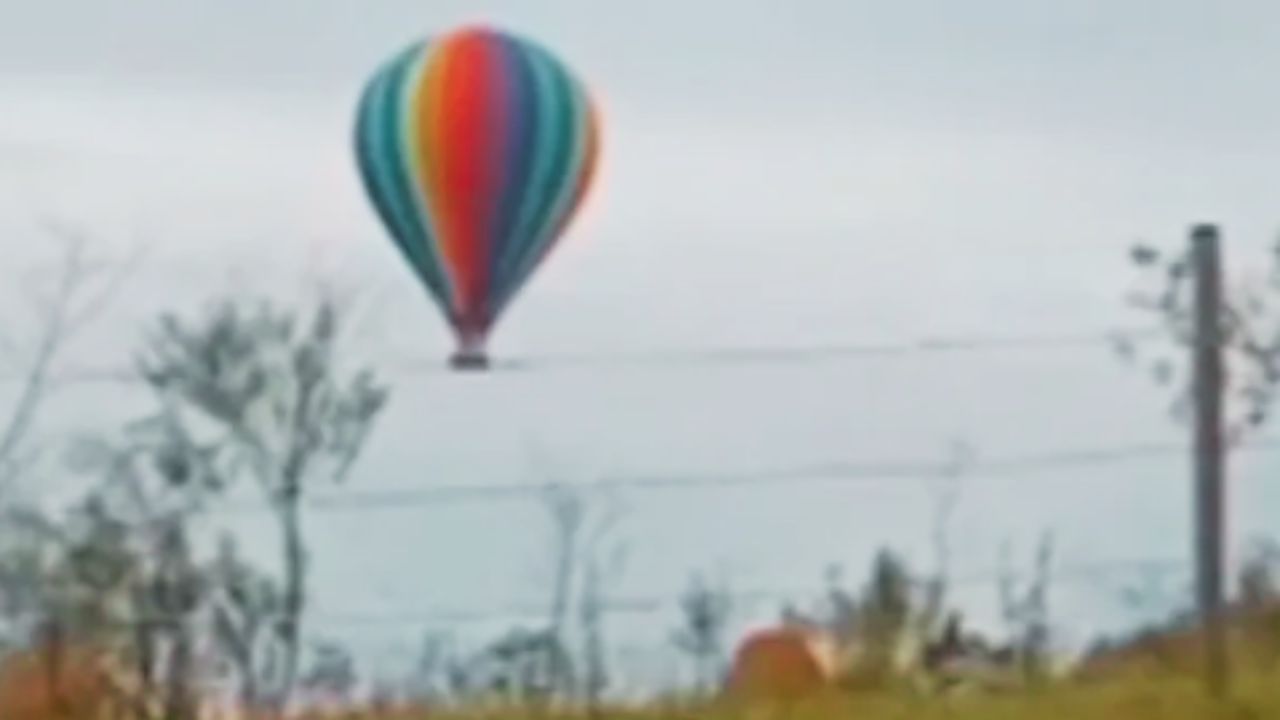 Empresa operaba sin permiso: Mujer embarazada muere al caer globo aerostático