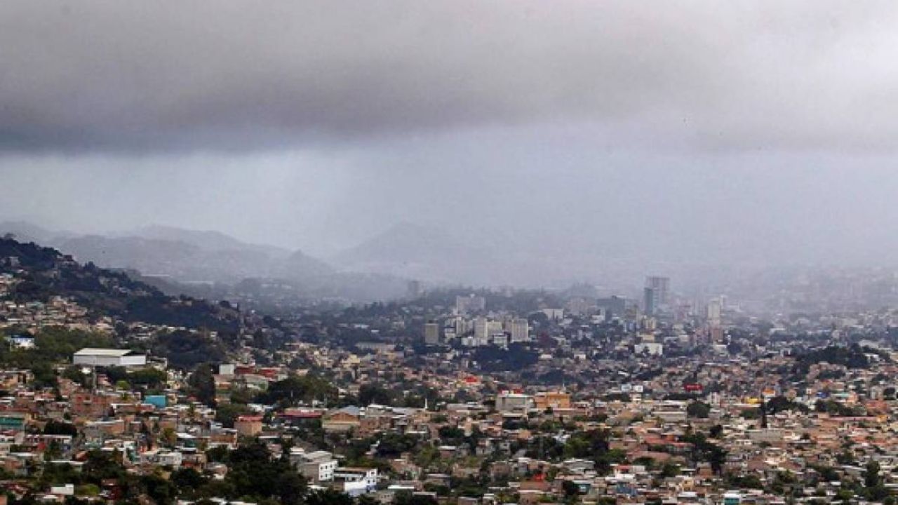 ¿Qué zonas afectará la onda tropical que ingresa el fin de semana, según Cenaos?