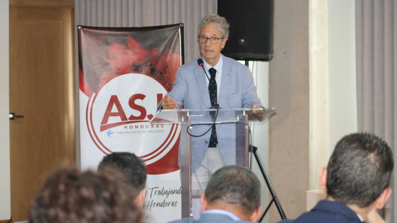 Imagen de TI alerta sobre amenazas a democracia en Centroamérica y urge frenar corrupción