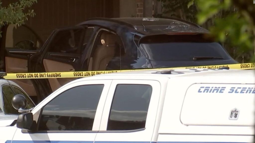 Vehículo donde fue encontrada la menor.