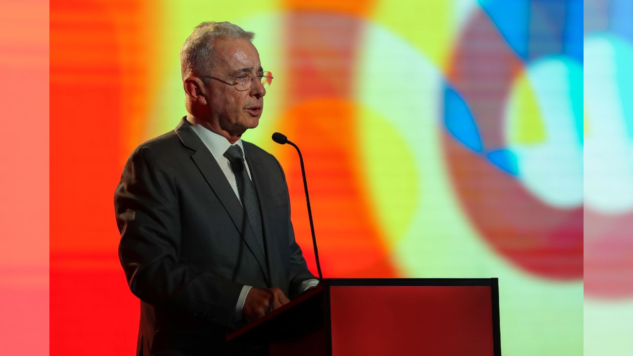 Álvaro Uribe, expresidente de Colombia, culpable por soborno en actuación penal