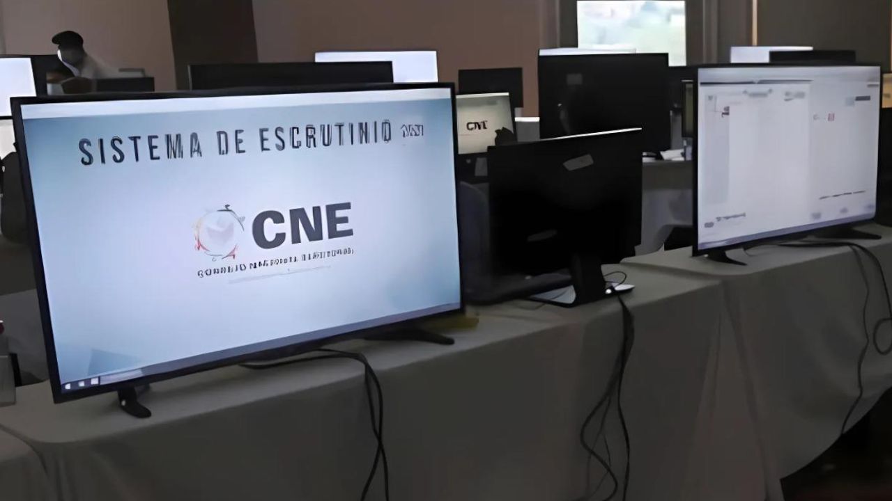 CNE no está paralizado, pero vive crisis crítica, afirma funcionario del organismo