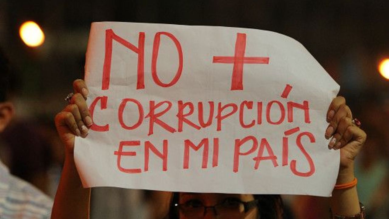 Editorial HRN: Luchar contra los corruptos, sin divagaciones ni cortinas de humo