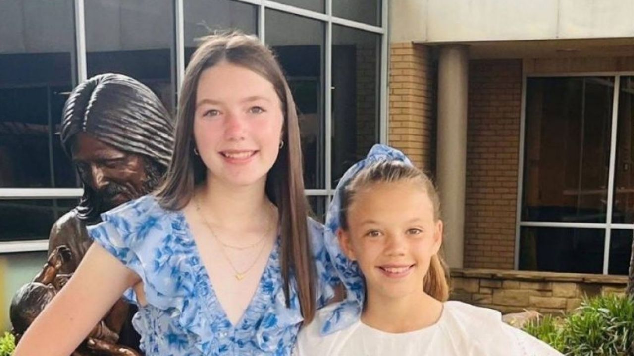 Imagen de Hermanas mueren abrazadas durante inundaciones; este es el mensaje que dejó una de ellas