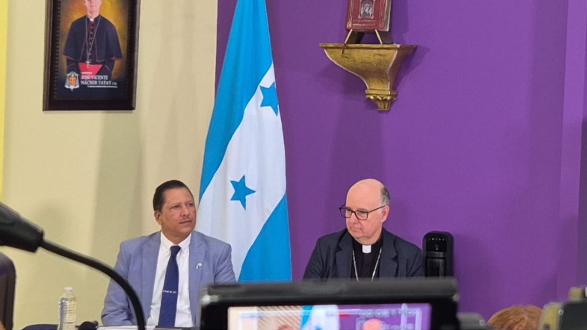 Iglesias Católica y Evangélica se unen y convocan a caminata ante 'grave crisis política'
