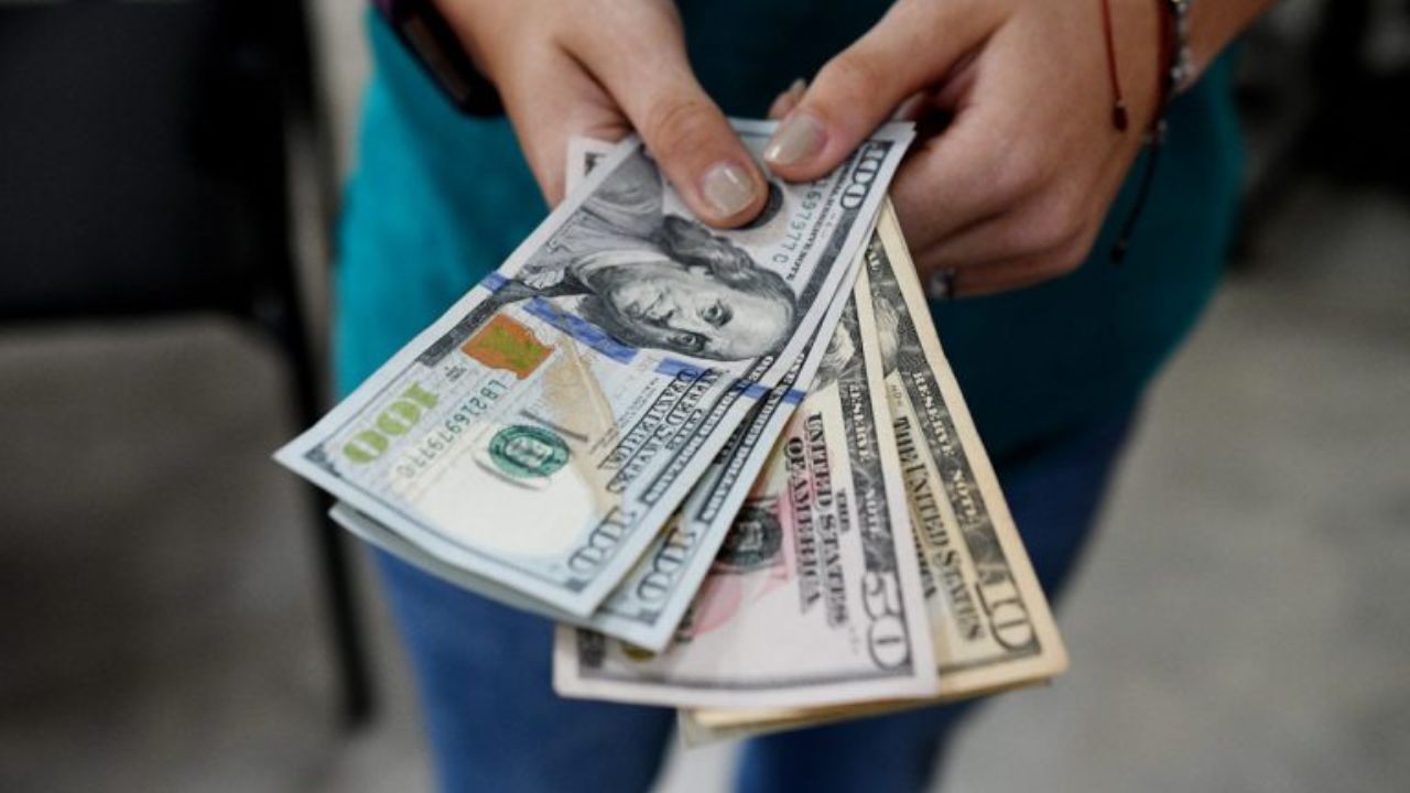 Plan fiscal de Trump: este será el nuevo impuesto a remesas de migrantes
