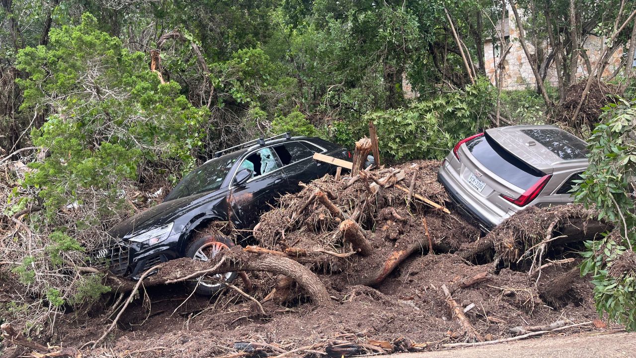 A 82 sube el número de fallecidos en Texas por las inundaciones