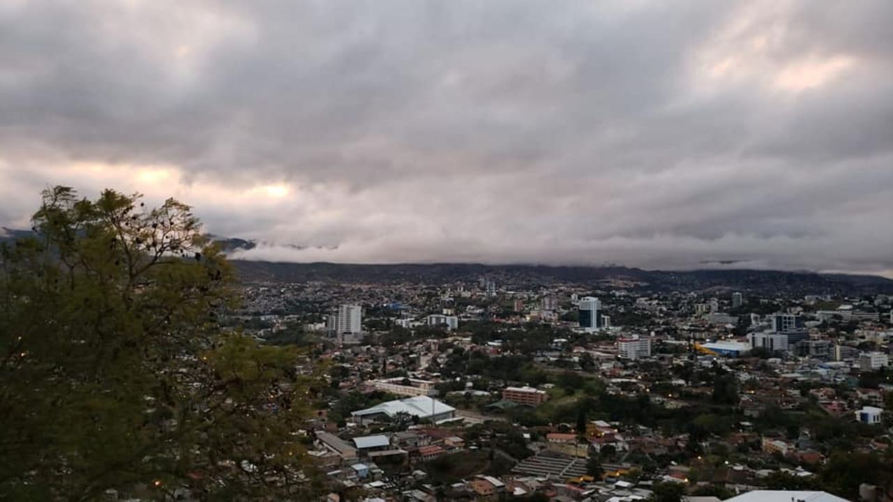 ¿Por cuánto estará la onda tropical sobre Honduras? Esto indica Cenaos