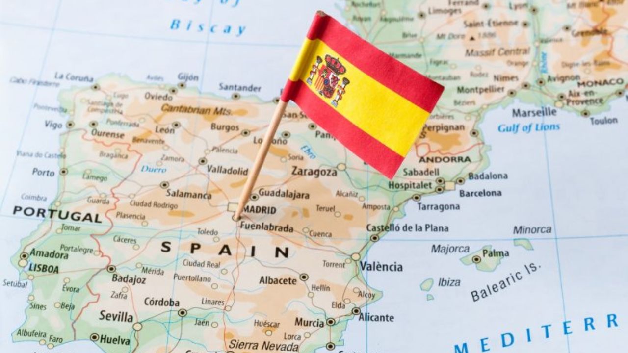 Imagen de ¿Cuáles son los requisitos para que migrantes puedan trabajar en España?