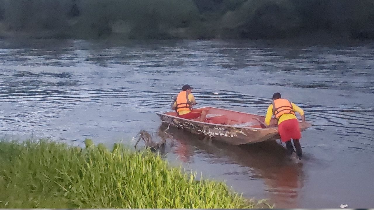 Imagen de 'Hay que seguir adelante', padre al perder a su hijo ahogado en el Río Humuya