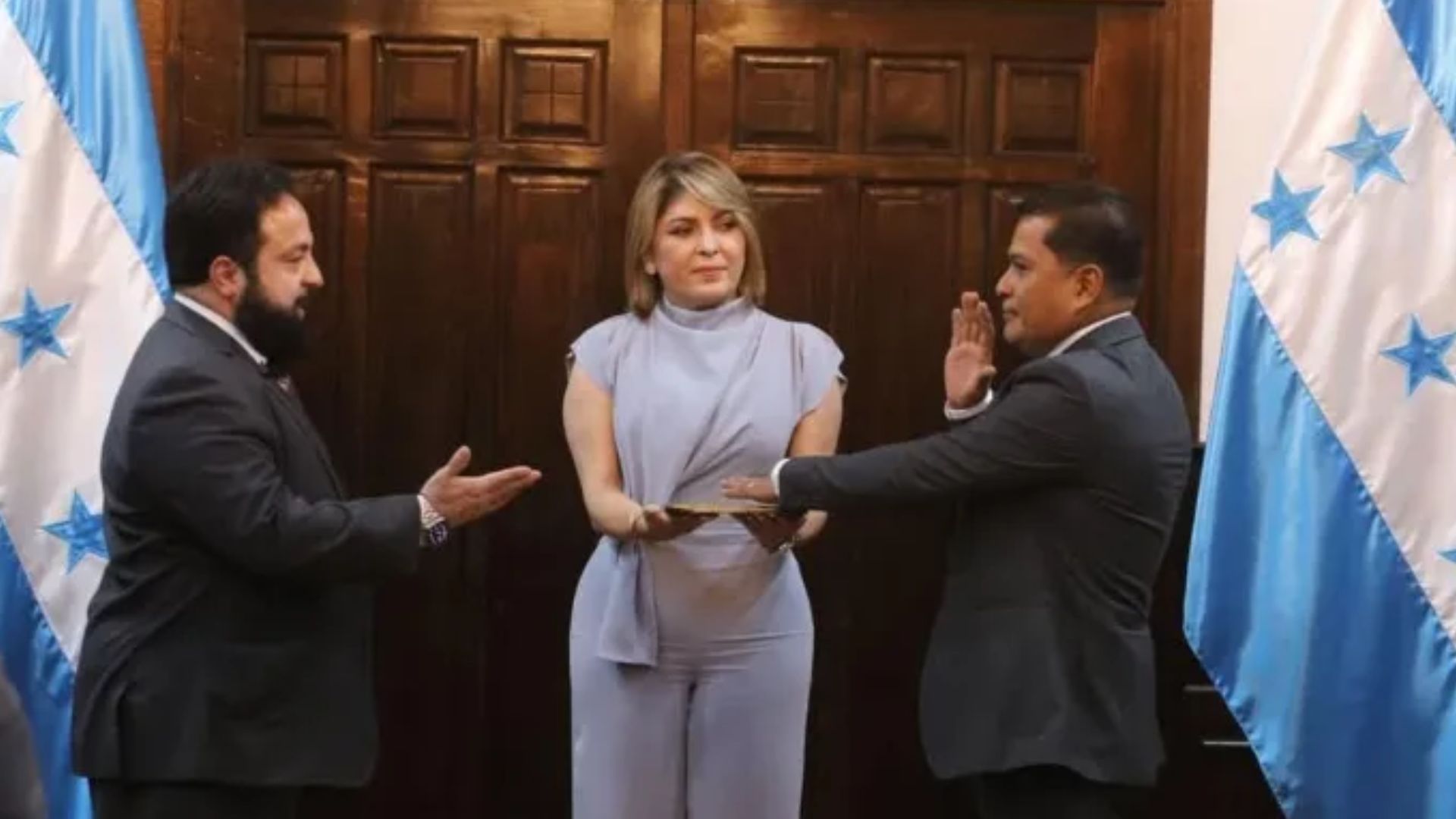 ¿Quién es Carlos Enrique Cardona, suplente mencionado por Cossette López?