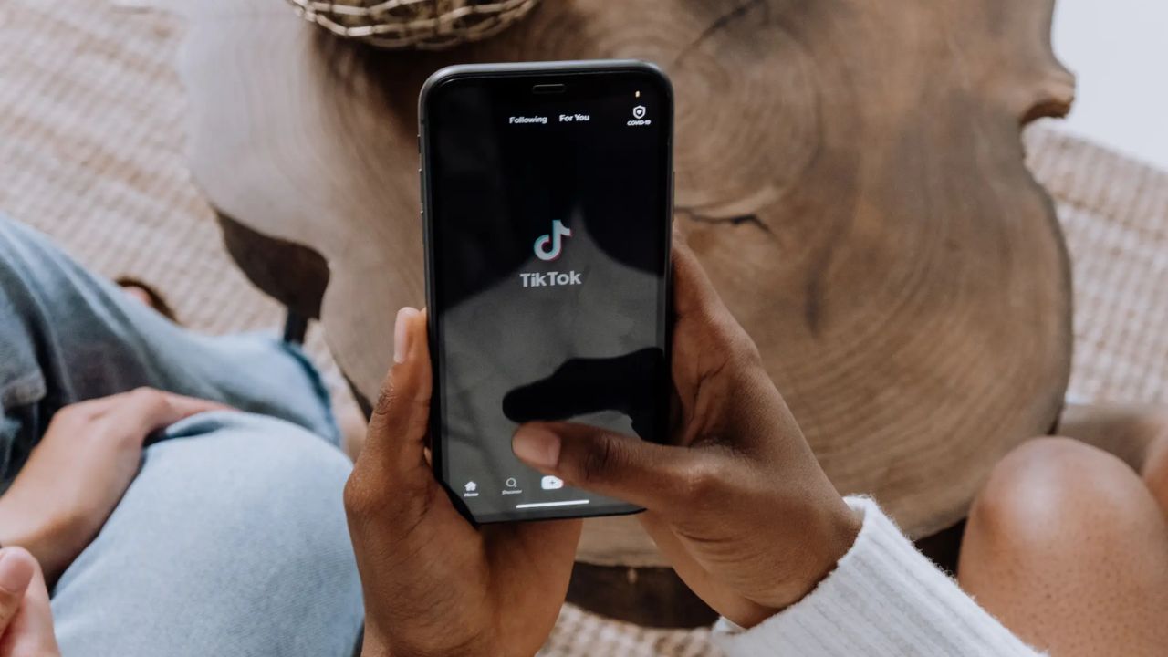 Hombre mató a su hija porque ella no quiso borrar cuenta de TikTok