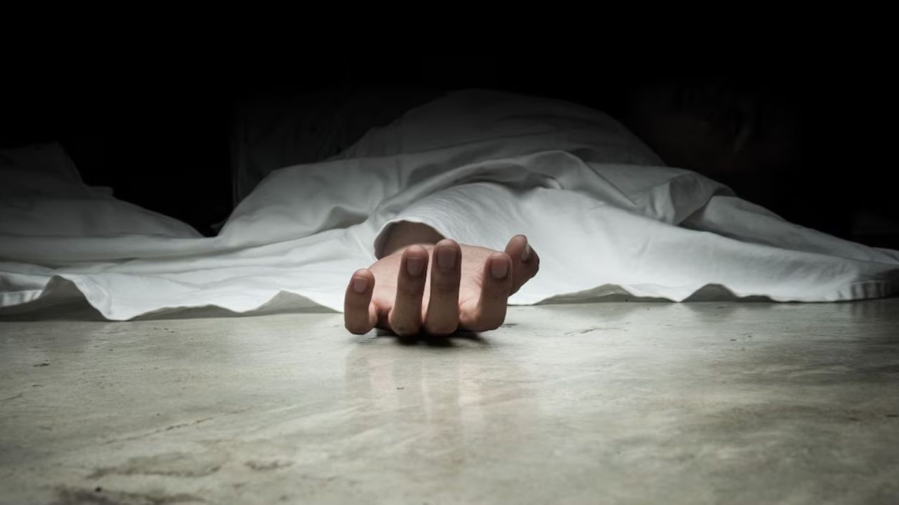 Le quitan la vida a mujer policía en su casa, en colonia Los Laureles