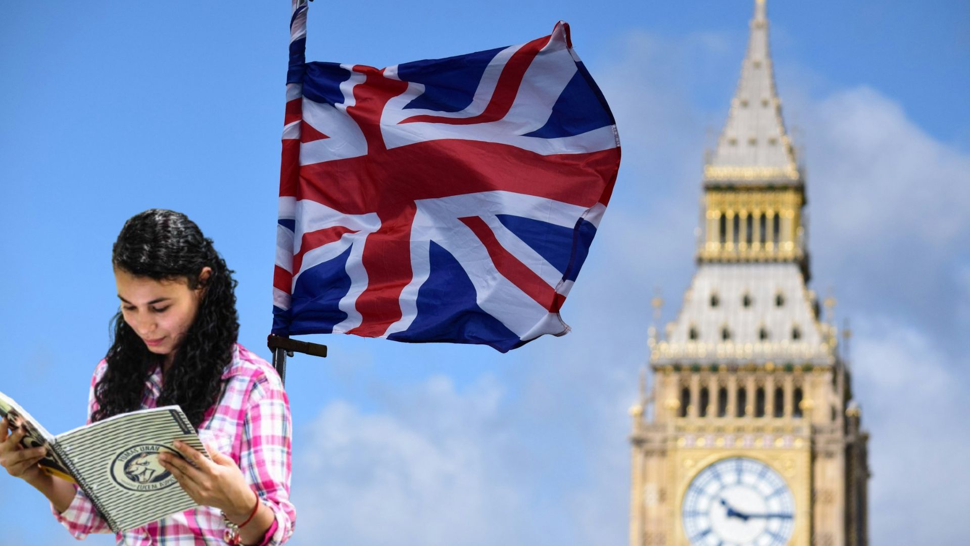 Imagen de Abren convocatoria para becas  universitarias en Reino Unido: así puede aplicar