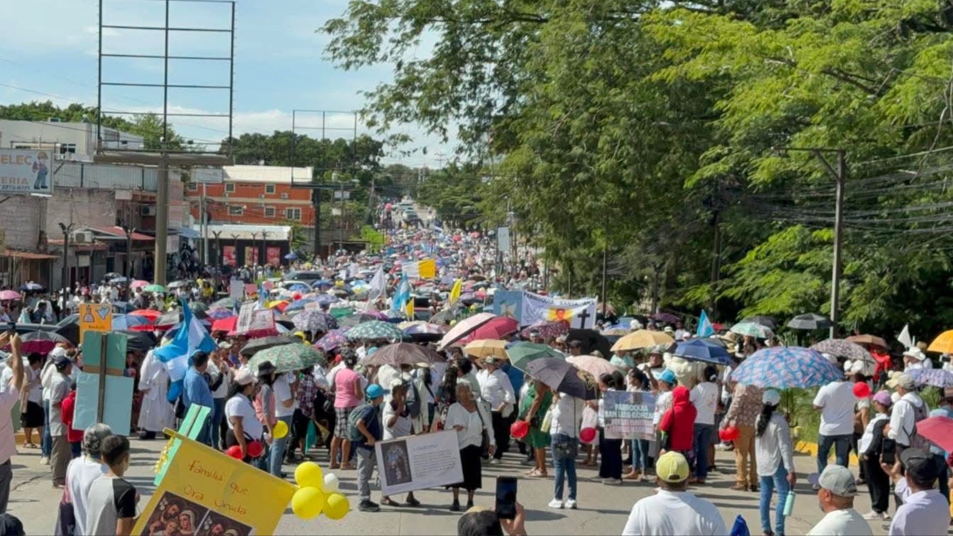 En masiva jornada de oración, hondureños se unieron por la paz en el país