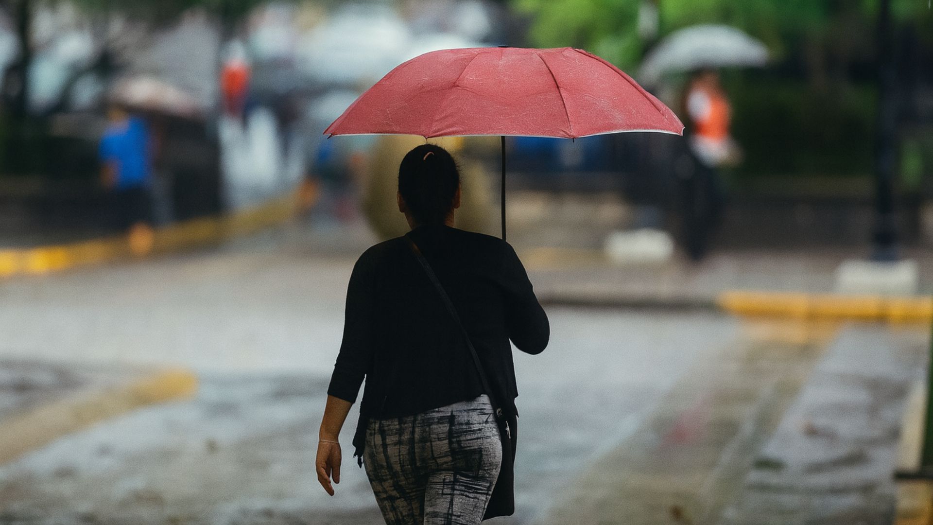 Anuncian lluvias este sábado en Honduras: ¿Se acerca el huracán Erín?