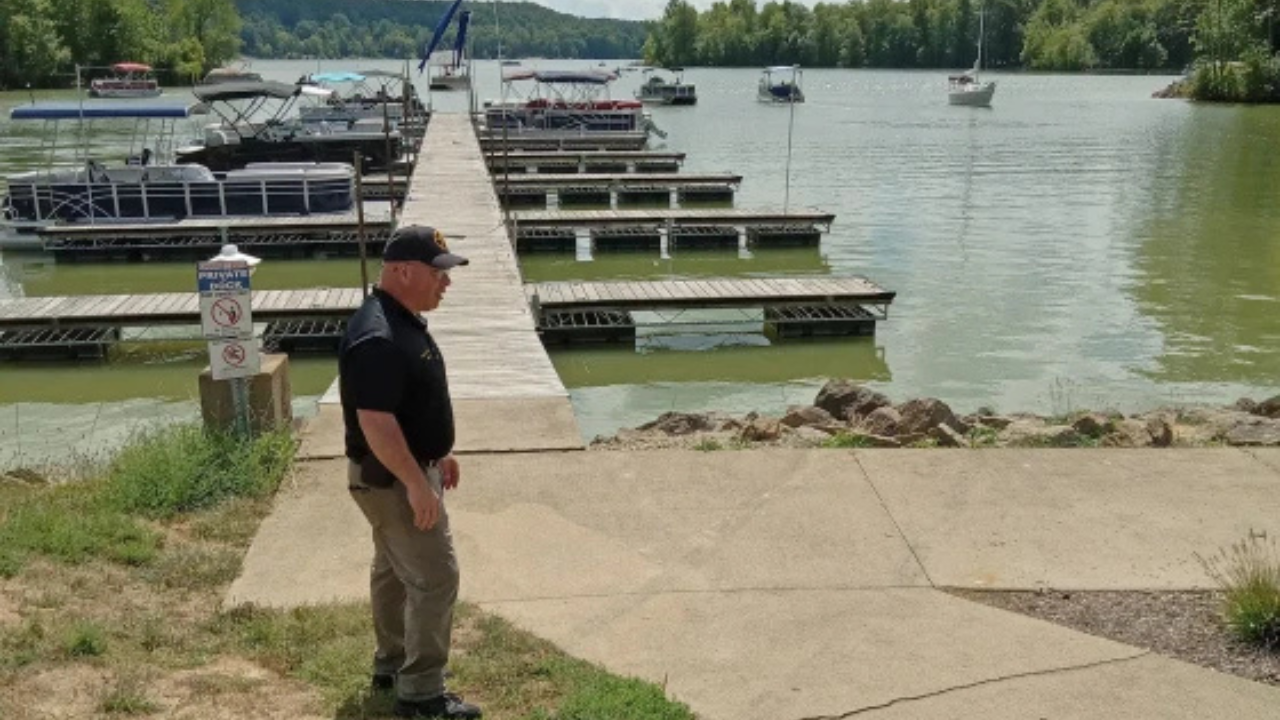 Imagen de ‘Fue una ofrenda para Dios’: madre ahoga a su hijo de 4 años en un lago