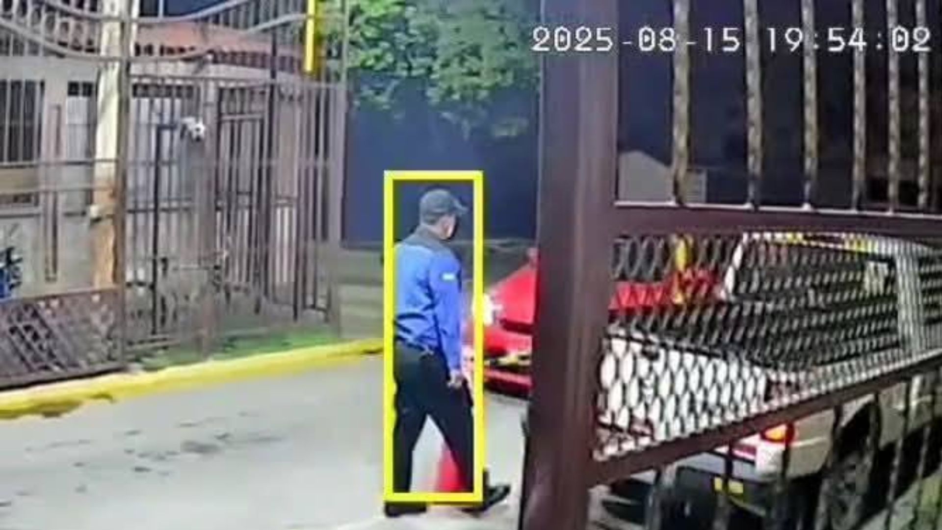 Captan a guardias 'bolos' disparando contra dos personas en residencial de SPS