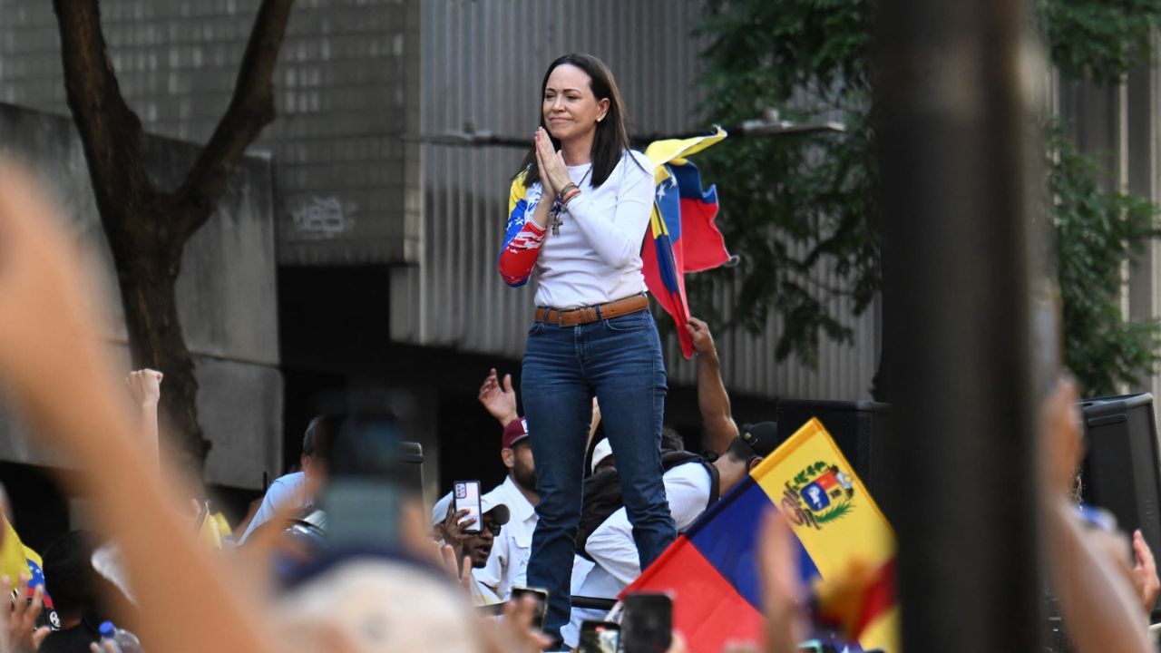 'La oportunidad es única': María Corina Machado sobre 'cambios' en Venezuela en una transición