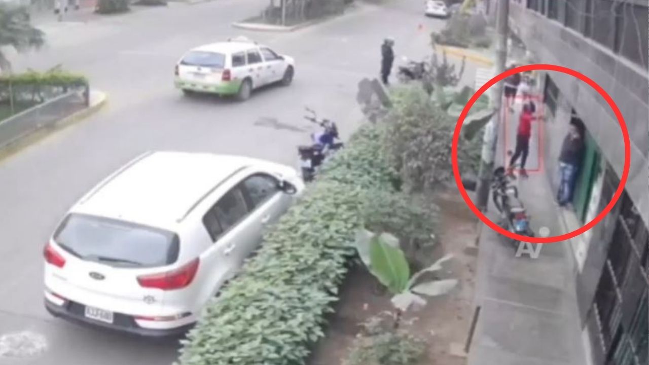 VIDEO: Sicario mata a hombre cuando hablaba por teléfono