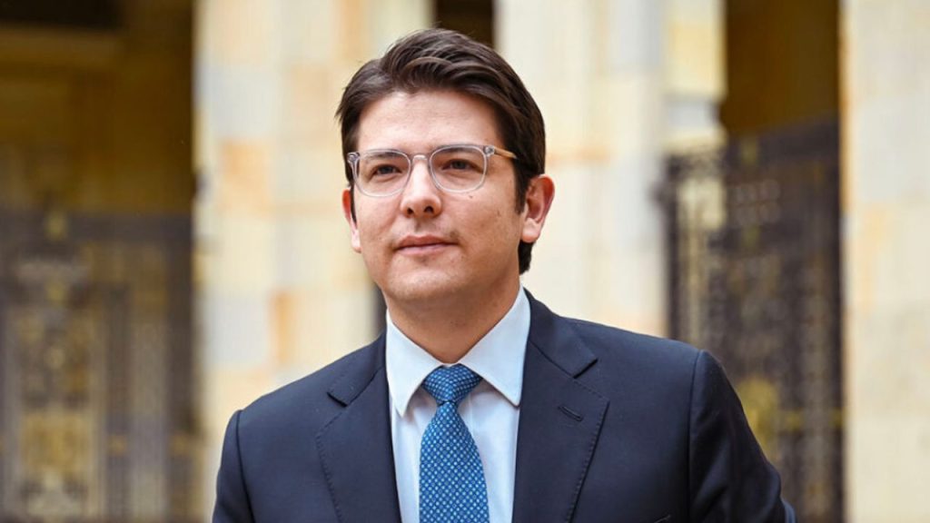 Miguel Uribe Turbay, senador colombiano asesinado durante un mitin político.