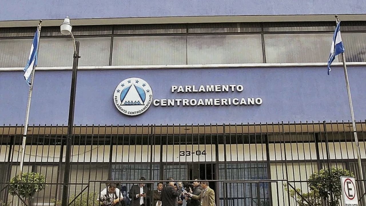Parlamento Centroamericano rechaza críticas del partido oficial de El Salvador