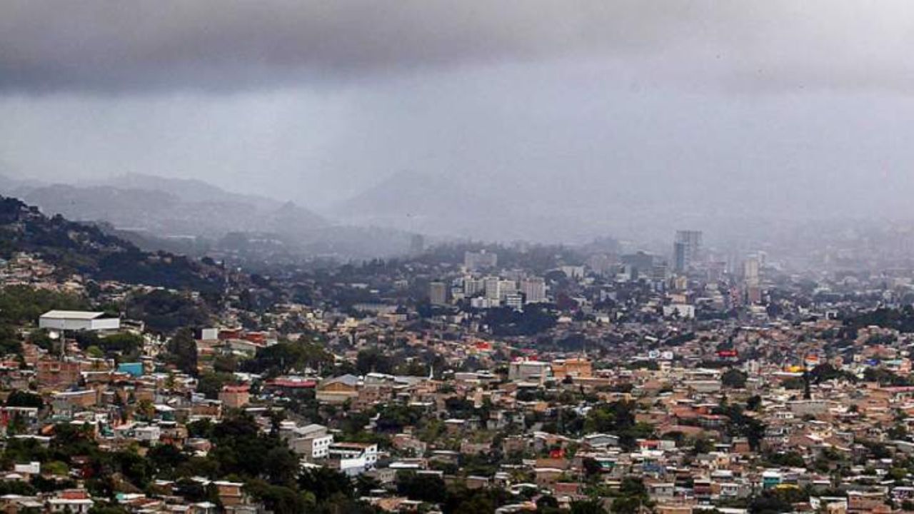 Otra vaguada dejaría más lluvias: Cenaos; NHC monitorea posibles ciclones