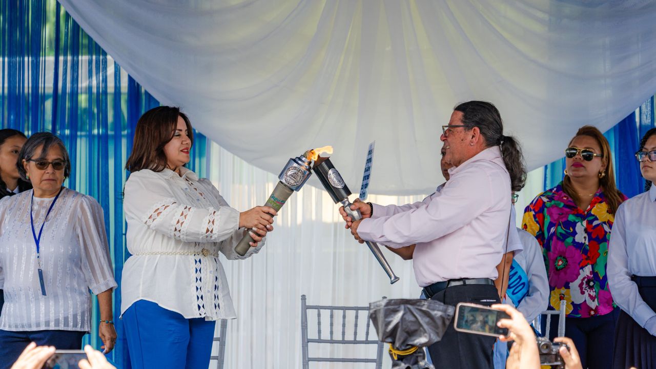 Nicaragua recibe de Honduras la antorcha de la paz y la libertad centroamericana