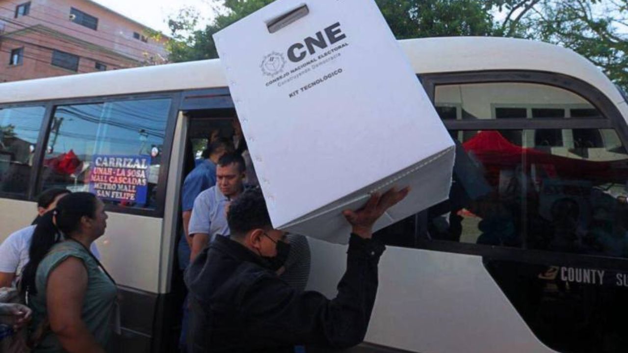 Aplican medidas cautelares a exfuncionarios del CNE ¿Por qué delitos?