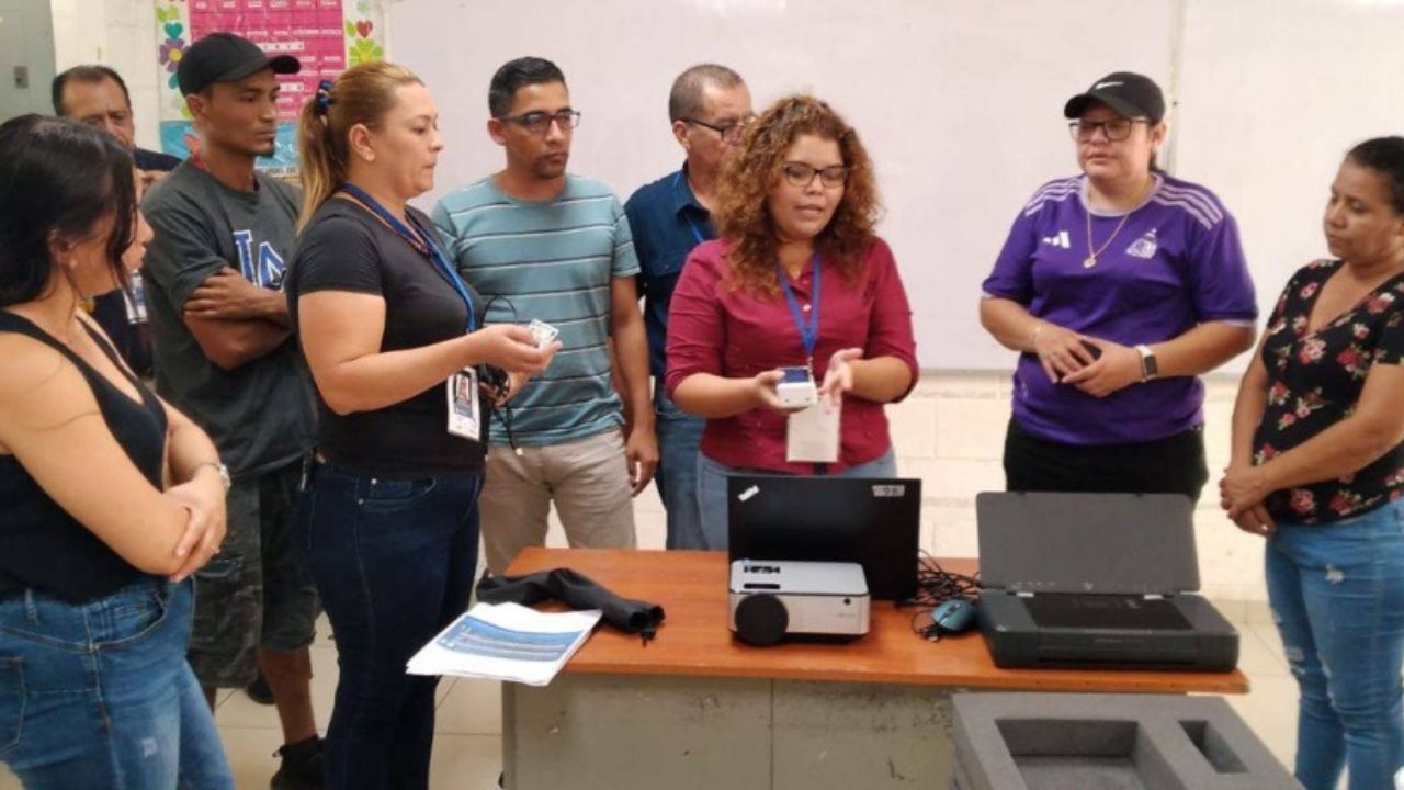 Elecciones Honduras: capacitarán a 185 mil personas para estar en mesas
