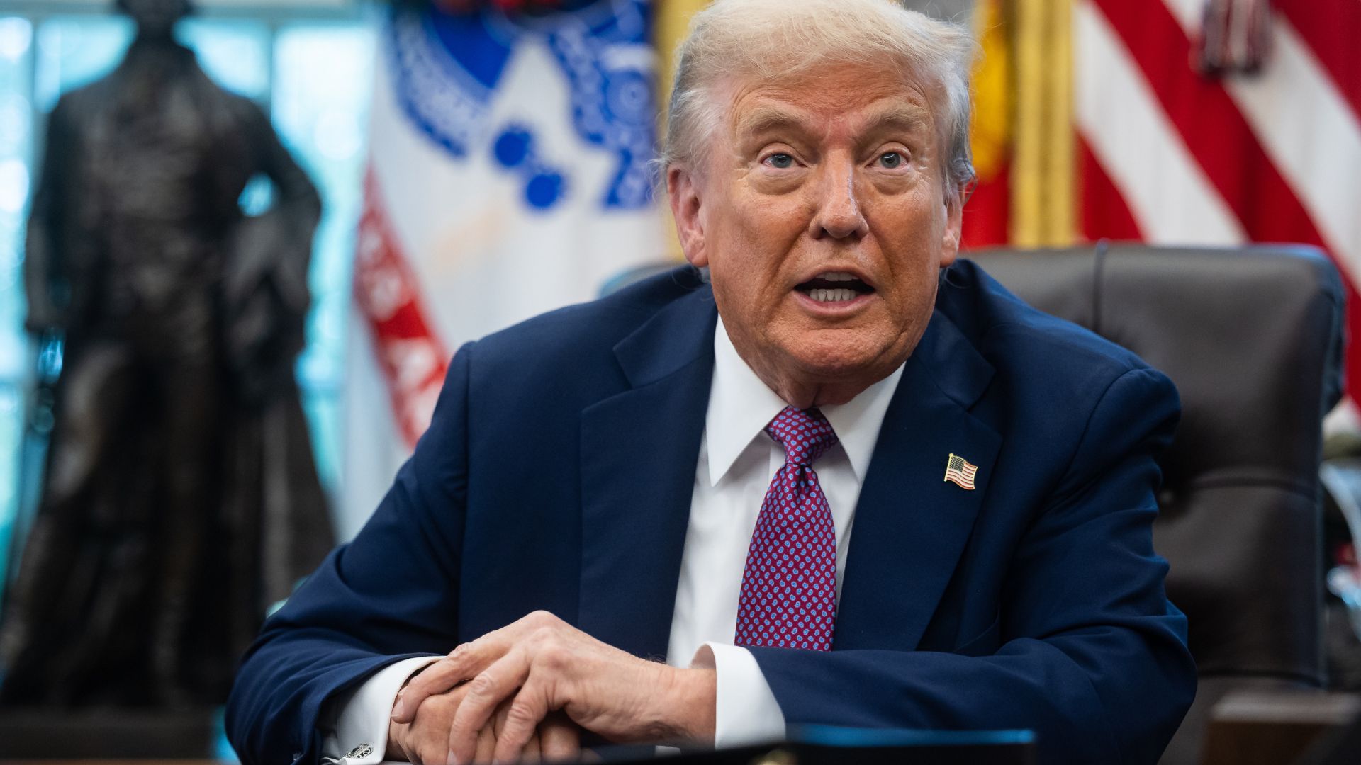 Trump exige a los países de la OTAN que dejen de comprar petróleo ruso