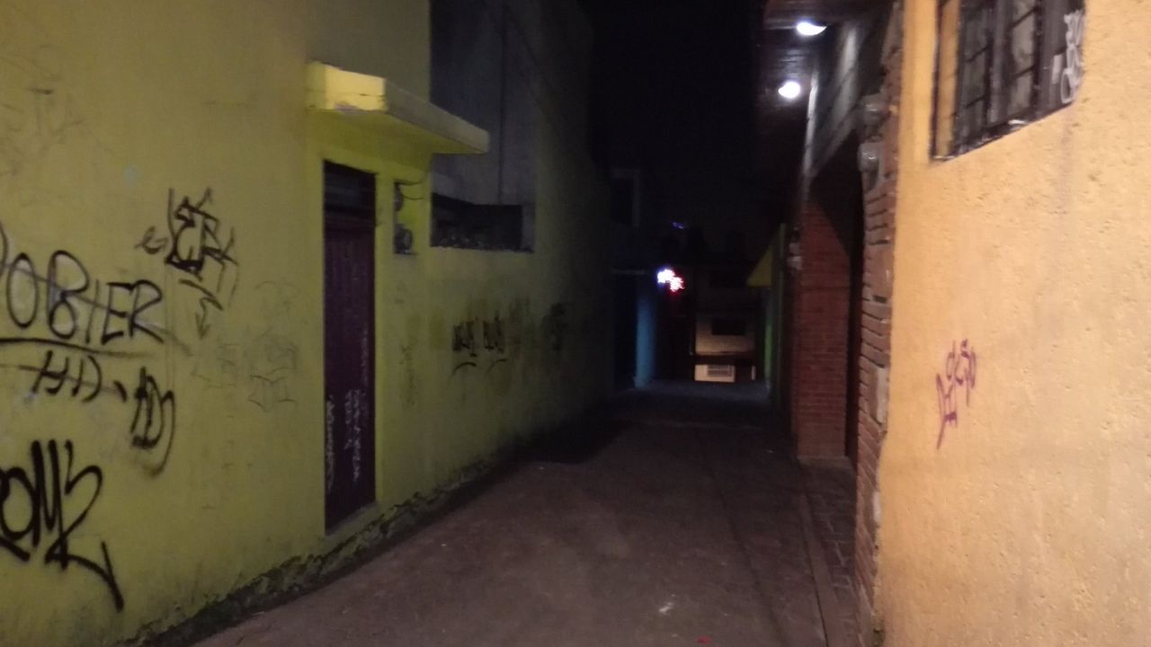 Hombre de 69 años acusado de violar a mujer con discapacidad en un callejón