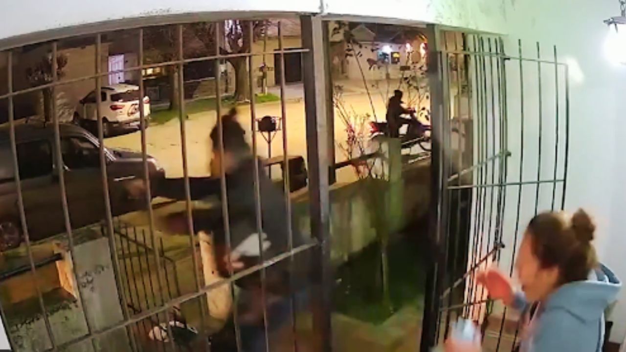 Vídeo: Hombre les disparó a delincuentes por defender a su esposa durante un asalto