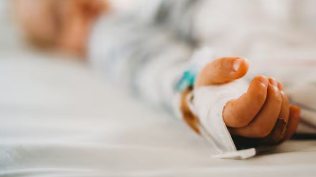 Hondureña golpea y trata de asfixiar a su hija de 1 año para amenazar a su expareja