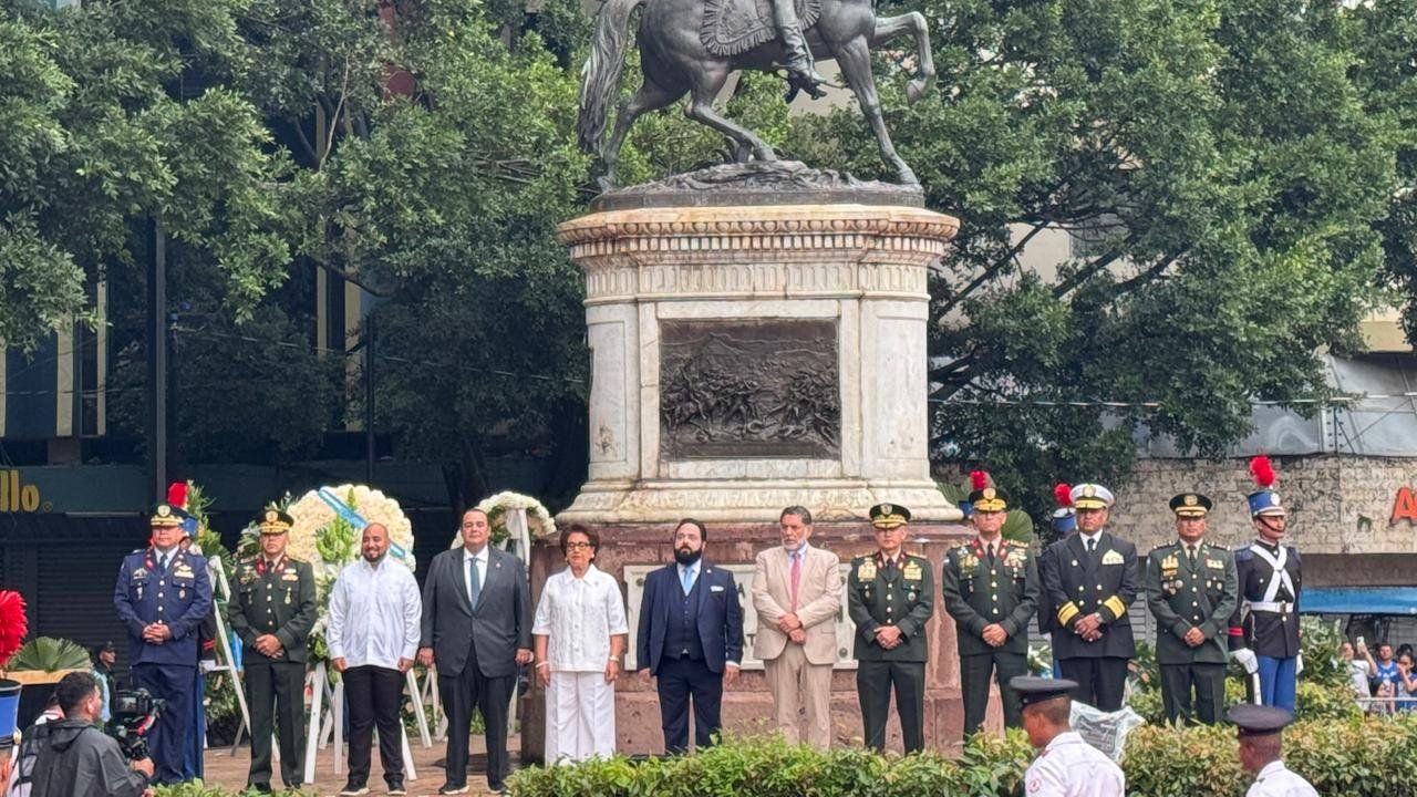 Comienzan festejos patrios por el 204 aniversario de independencia