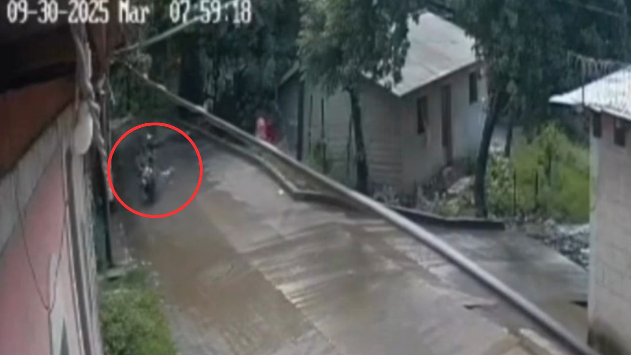 Vídeo: Perro 'atropelló' a personas que viajaban en motocicleta en Comayagua