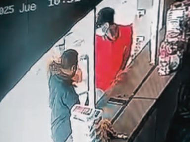 Vídeo: A plena luz del día, sujetos asaltaron negocio y sus clientes en Villanueva, Cortés