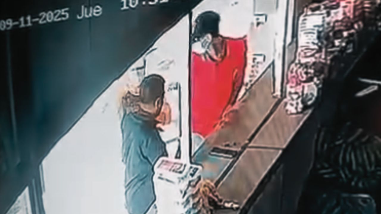A plena luz del día, sujetos asaltaron negocio y sus clientes en Villanueva, Cortés