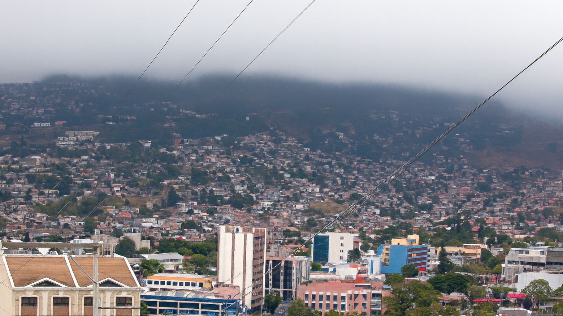 Zonas donde lloverá este jueves en Honduras por influencia de una vaguada