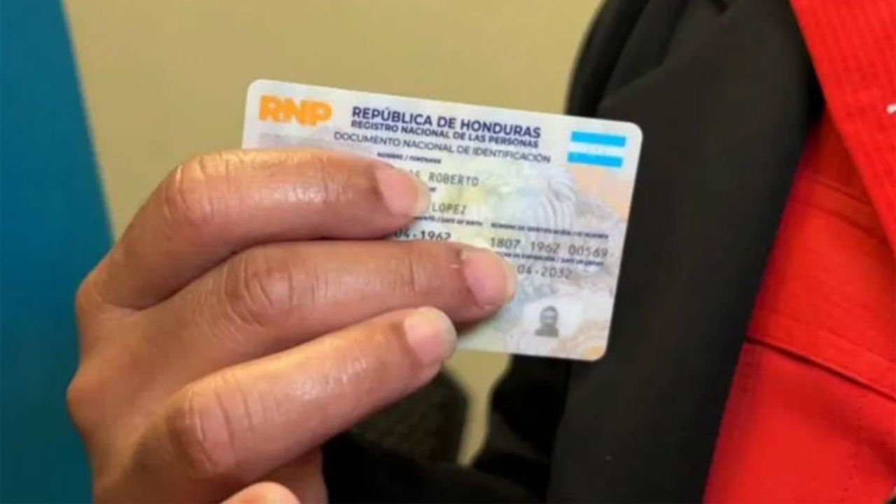 ¿Cómo saber dónde debo reclamar mi DNI si vivo en el extranjero?