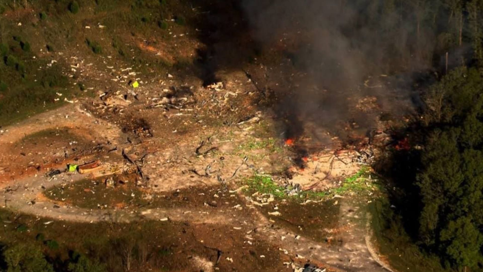 Explosión en fábrica de bombas en EE.UU.: hay muertos y desaparecidos