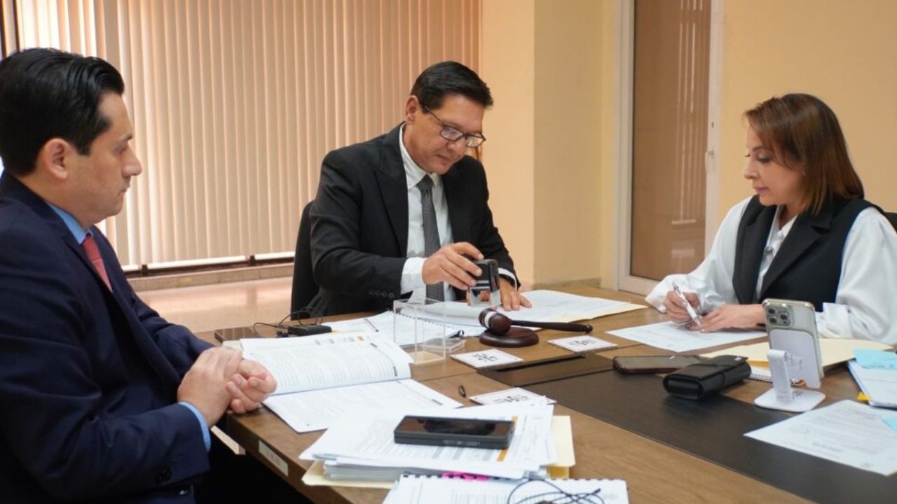 'Temo por mi vida': Mario Flores del TJE se atrinchera en su casa ante secuestro de documentos