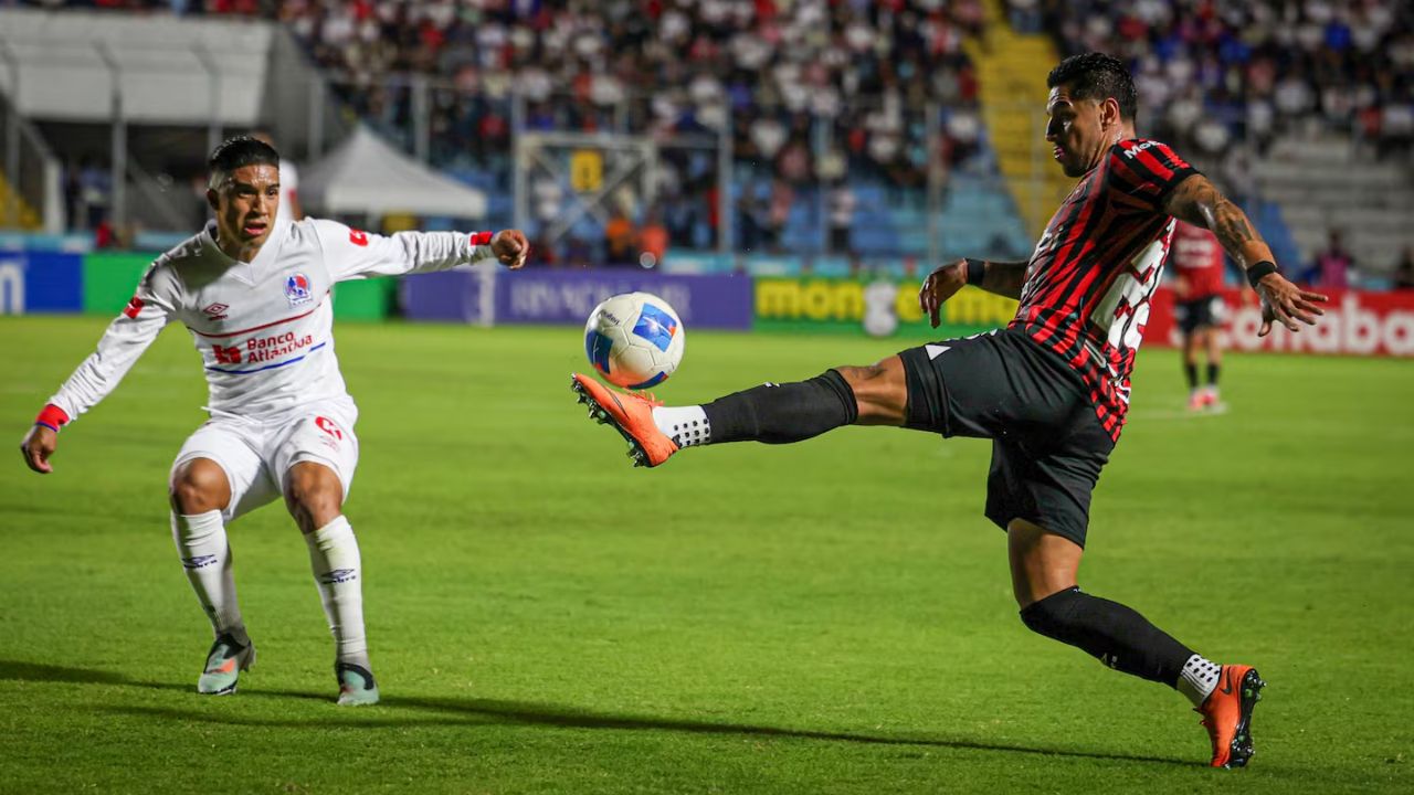 Alajuelense vence a Olimpia y se enfrentará a Xelajú en la final de la Copa Centroamericana