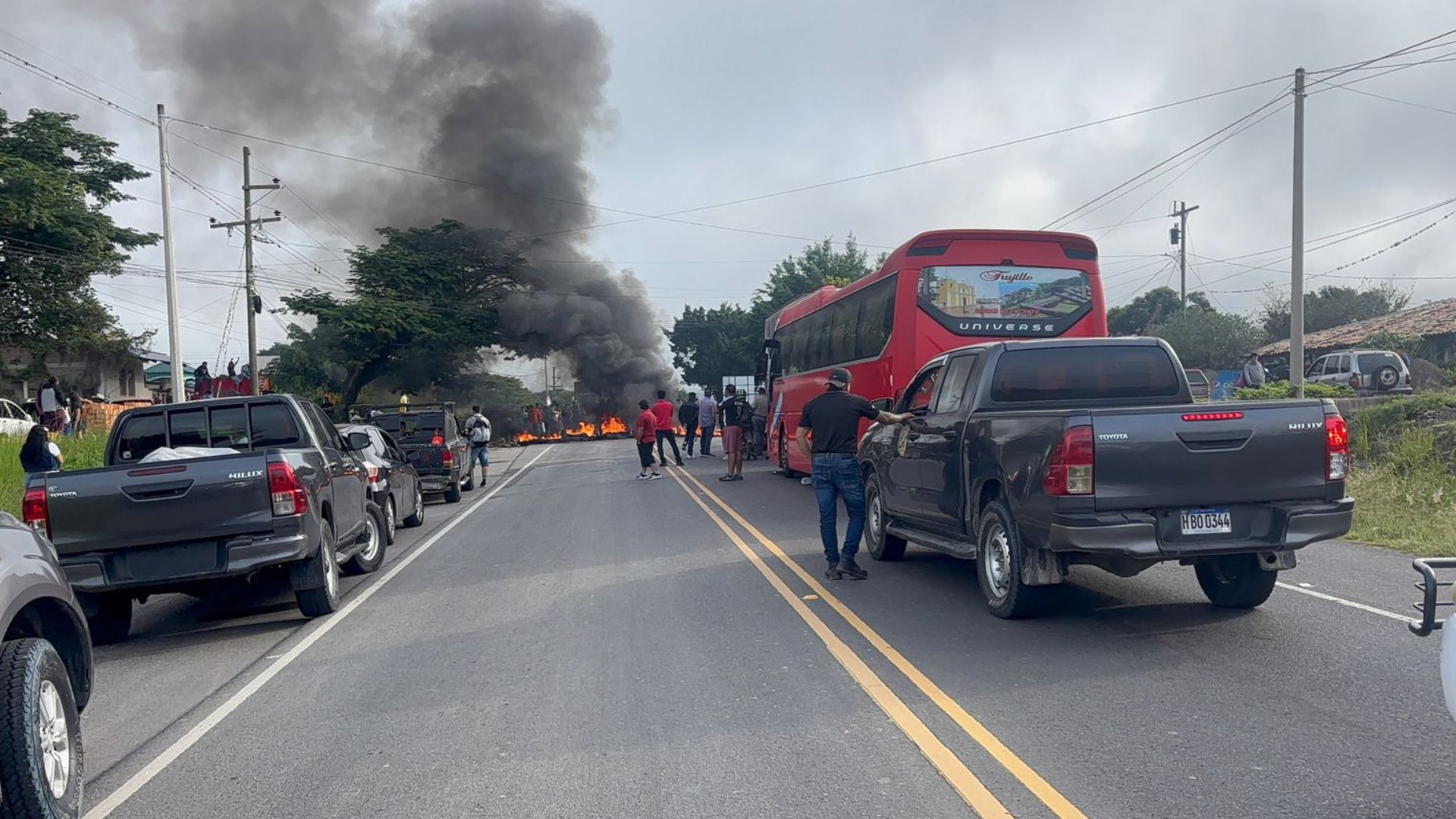 Ocho detenidos deja toma en carretera a Olancho; vecinos protestaban por apagones